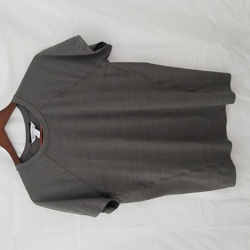 Athleta Shirt grey short sleeve workout running athletic grey t medium